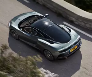McLaren GT