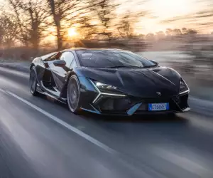 Lamborghini Revuelto