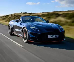 Aston Martin Vanquish Volante