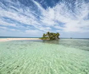 A secluded island off the Belize Barrier Reef
